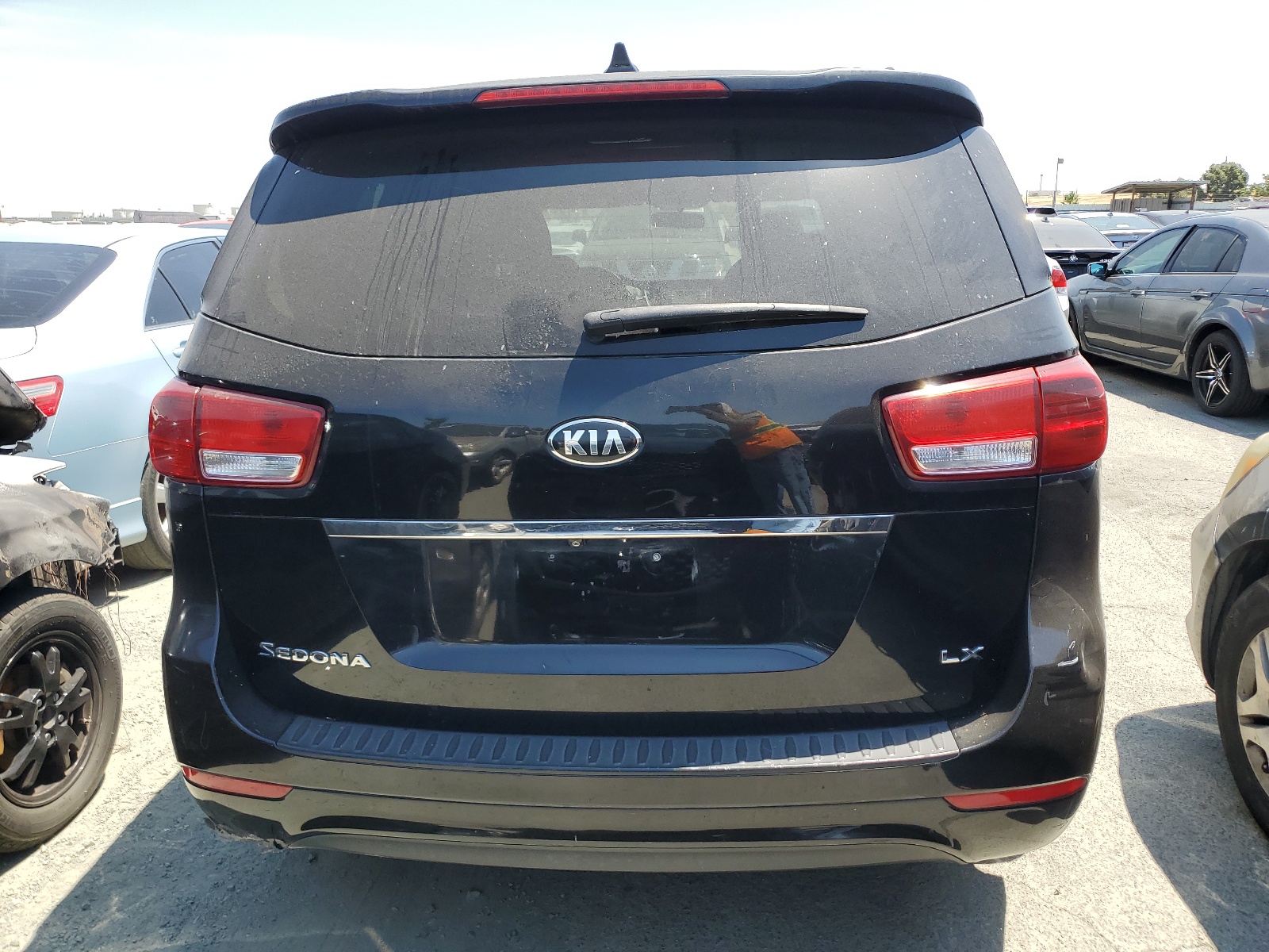 KNDMB5C12F6063975 2015 Kia Sedona Lx