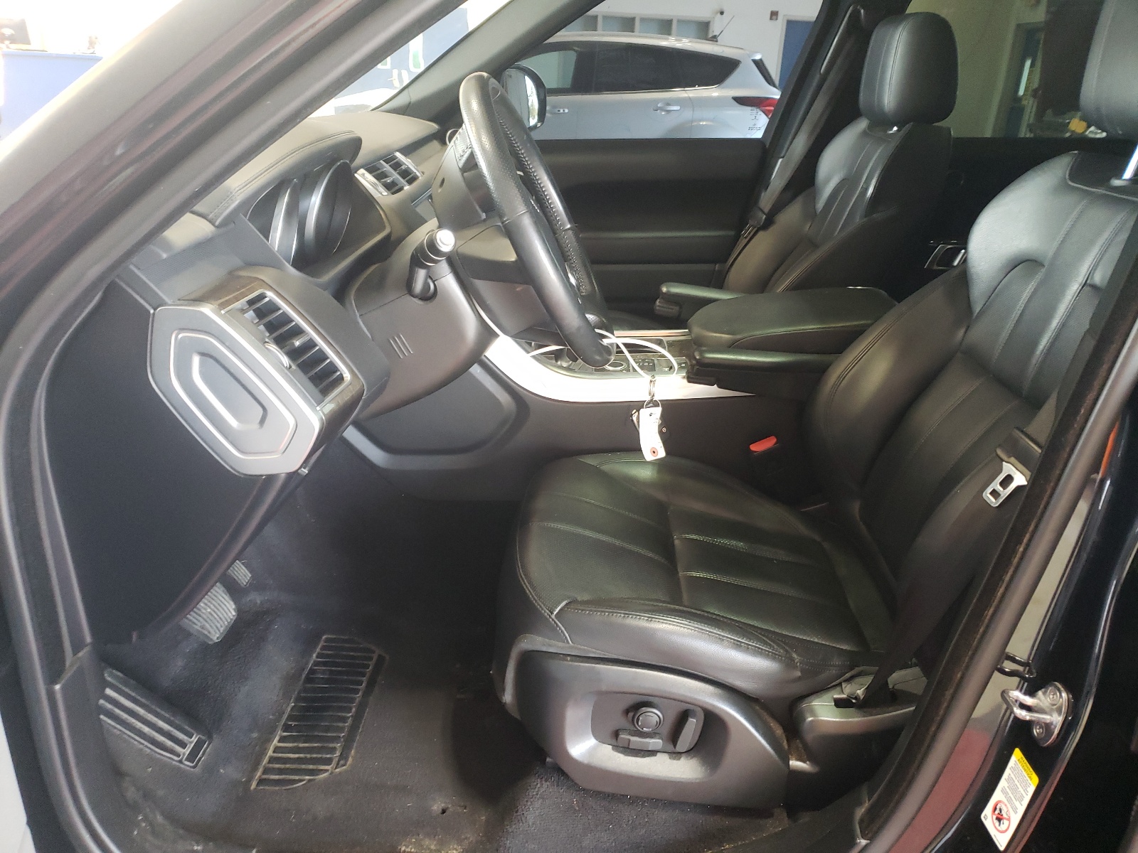 SALWG2VF4GA570076 2016 Land Rover Range Rover Sport Se