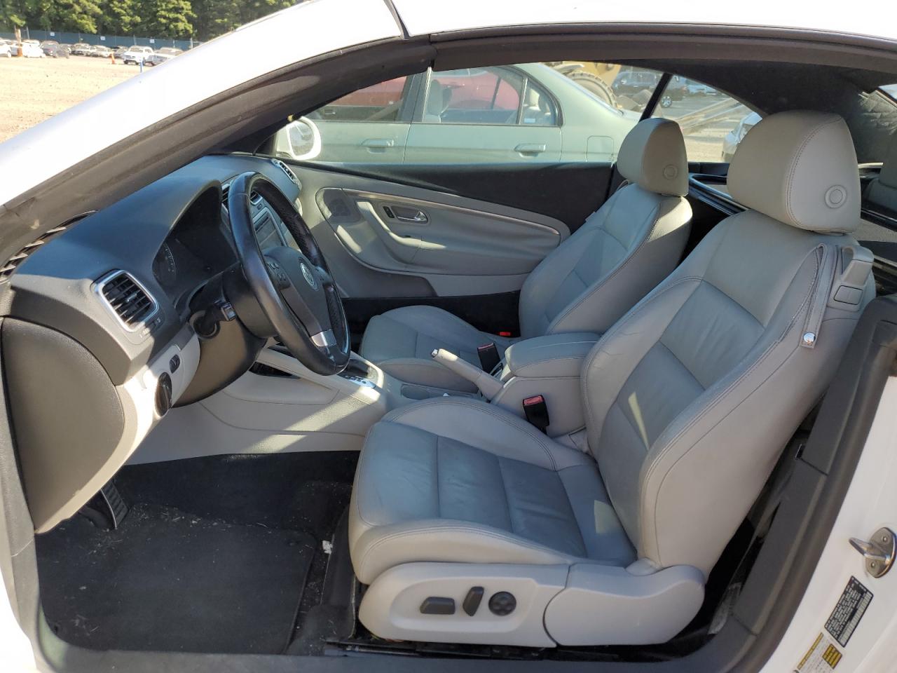 2007 Volkswagen Eos 2.0T Sport VIN: WVWDA71F37V038281 Lot: 62473664