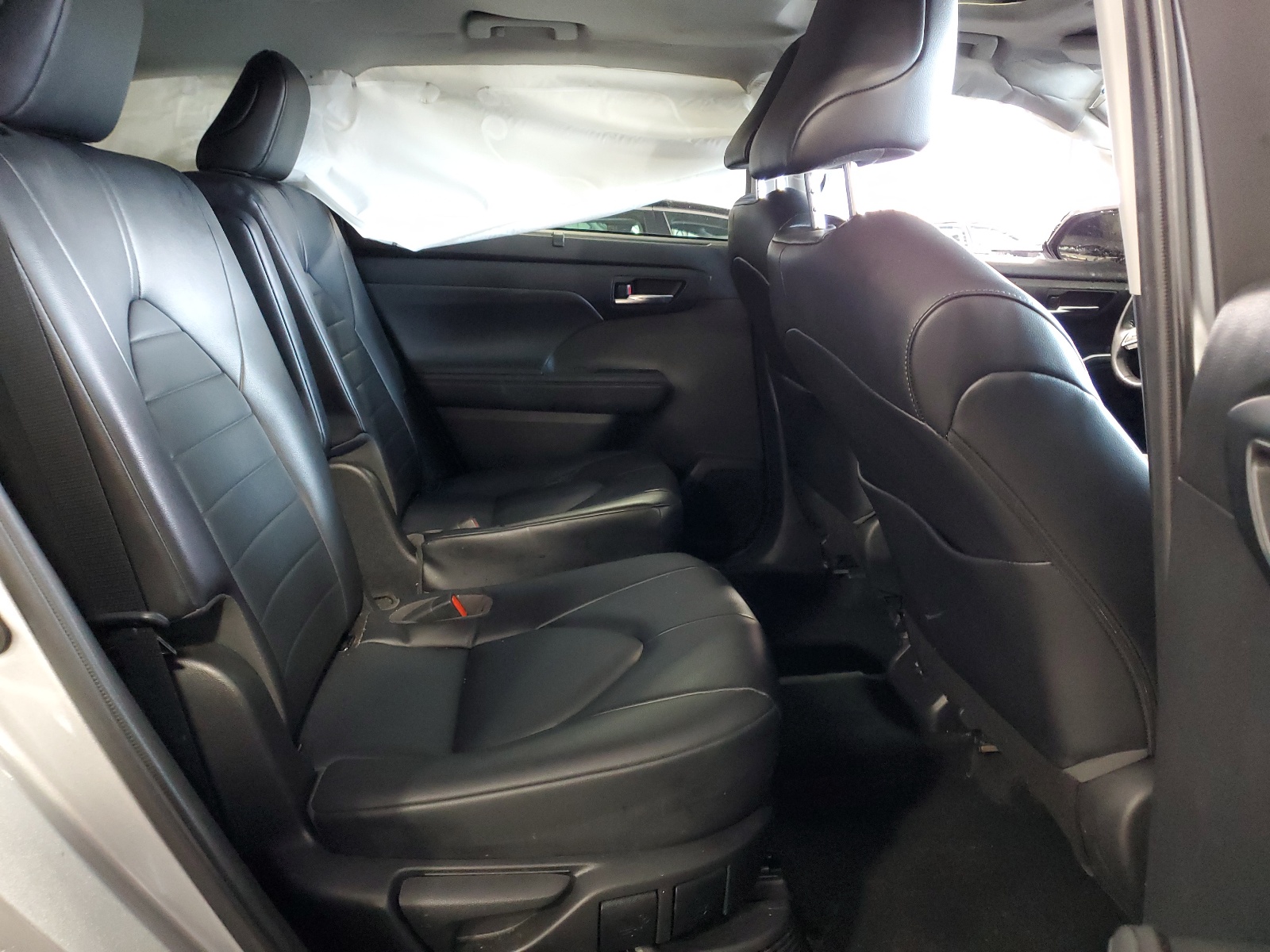 5TDGBRCH4NS556749 2022 Toyota Highlander Hybrid Xle