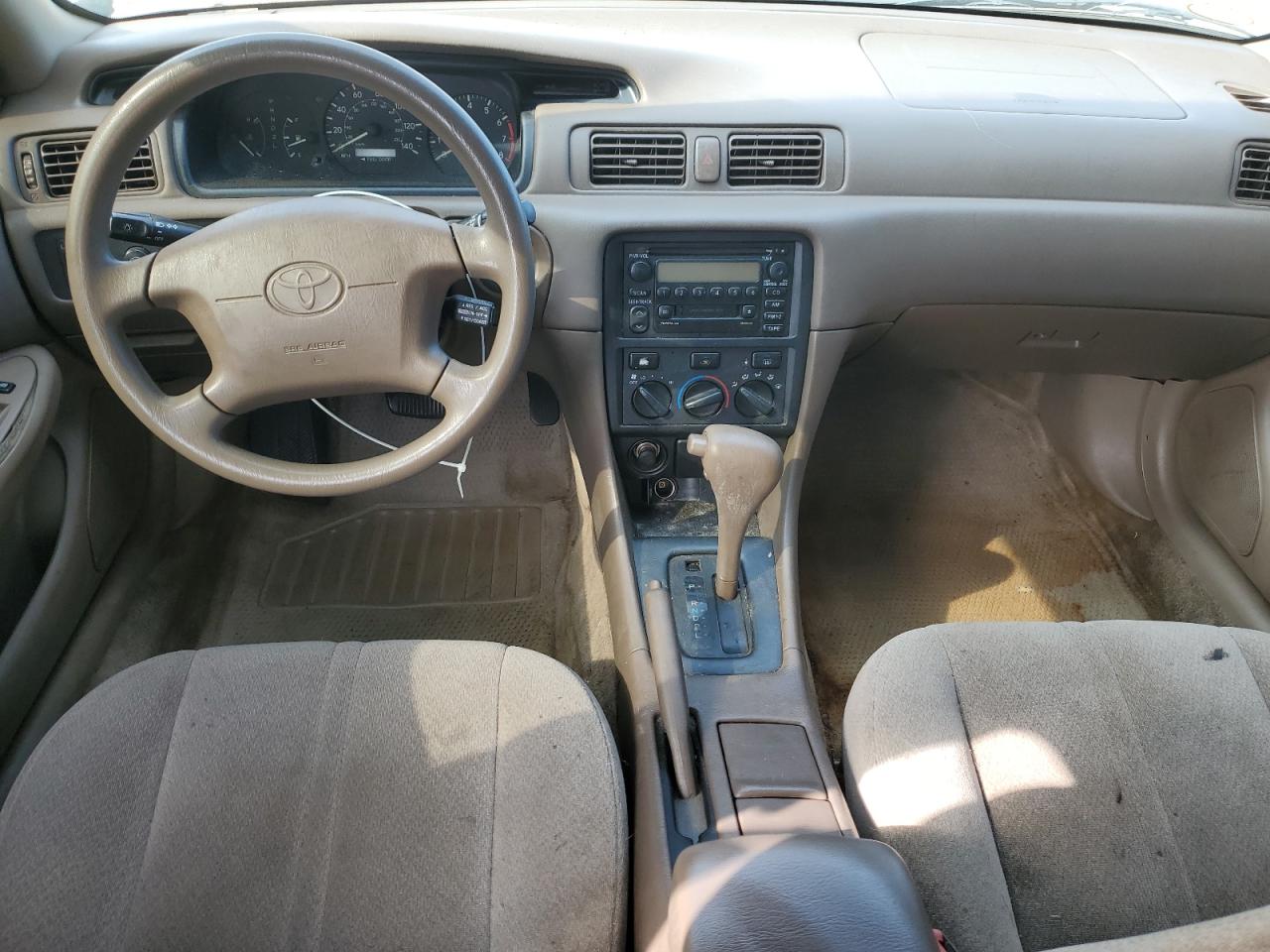 2000 Toyota Camry Ce VIN: 4T1BG22K0YU636190 Lot: 62868934