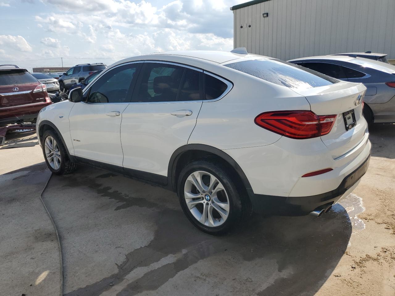 2015 BMW X4 xDrive28I VIN: 5UXXW3C50F0M88167 Lot: 63561234