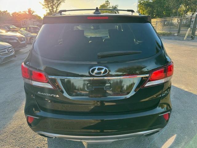 KM8SM4HF7HU180090 2017 Hyundai Santa Fe Se