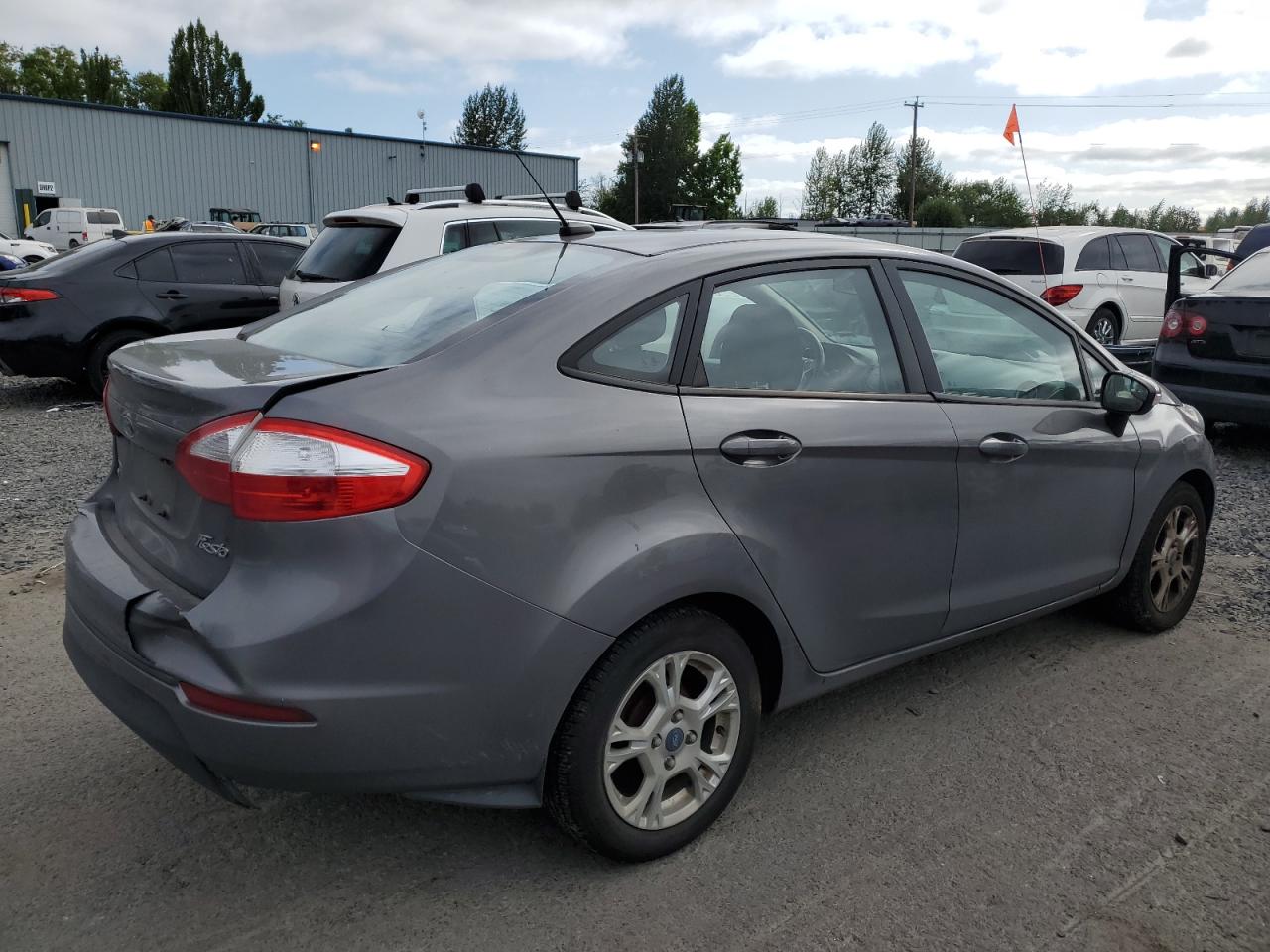 3FADP4BJ3EM136563 2014 Ford Fiesta Se