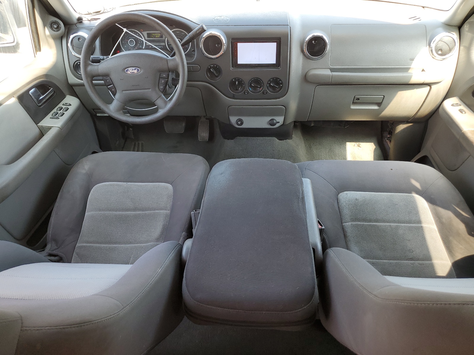 1FMPU16545LA89665 2005 Ford Expedition Xlt