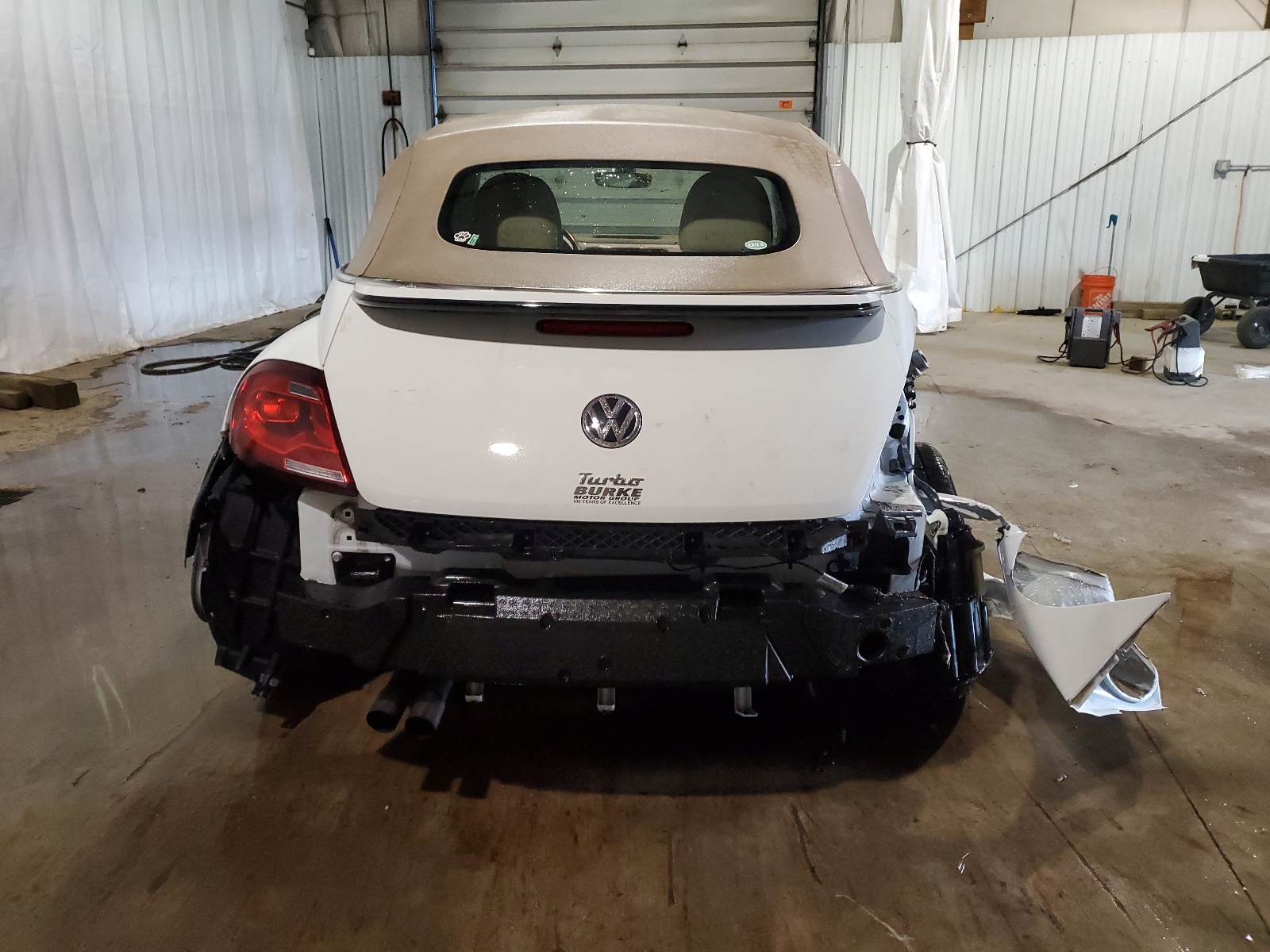 3VW5DAAT6JM518098 2018 Volkswagen Beetle S