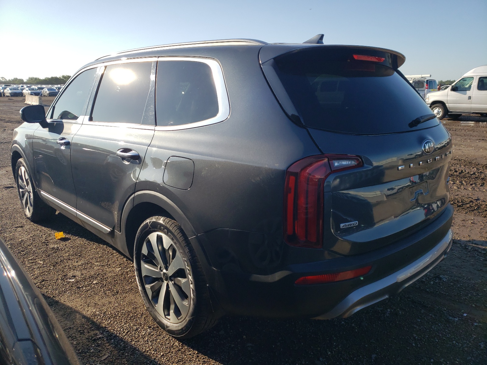 2020 Kia Telluride S vin: 5XYP6DHC8LG023852