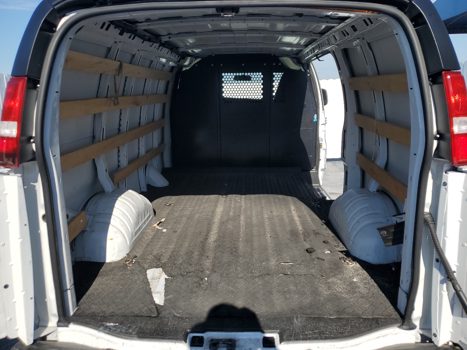 1GTW7AFP0P1125911 2023 GMC Savana G2500