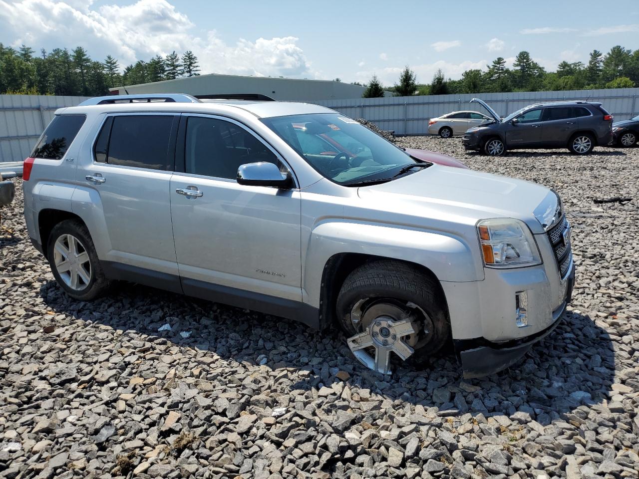 2011 GMC Terrain - Image 4