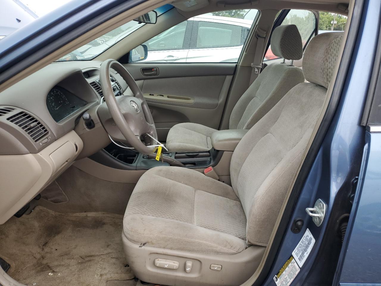 2004 Toyota Camry Le VIN: 4T1BE32K14U803551 Lot: 59664195