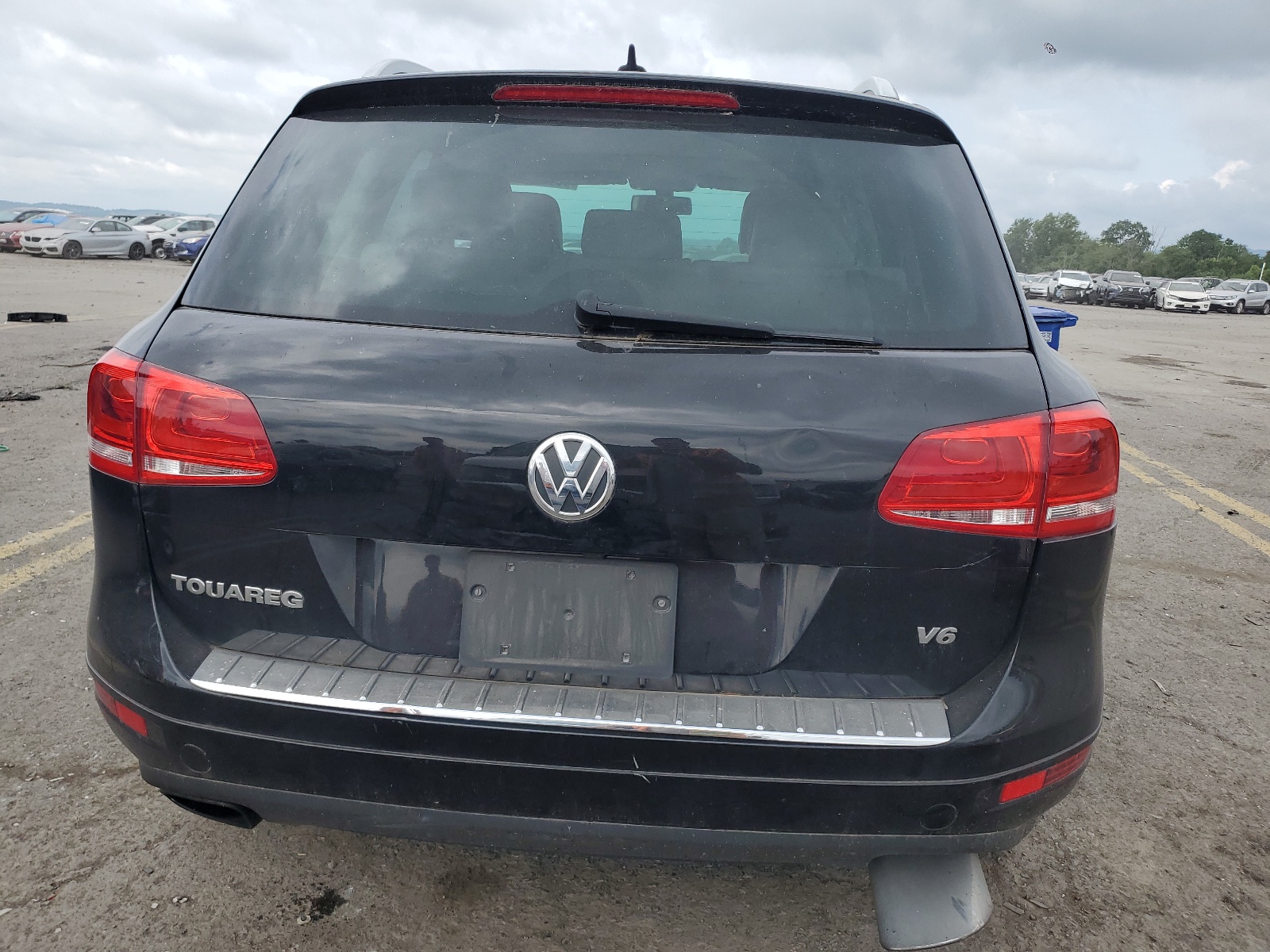 WVGFF9BP8BD003906 2011 Volkswagen Touareg V6