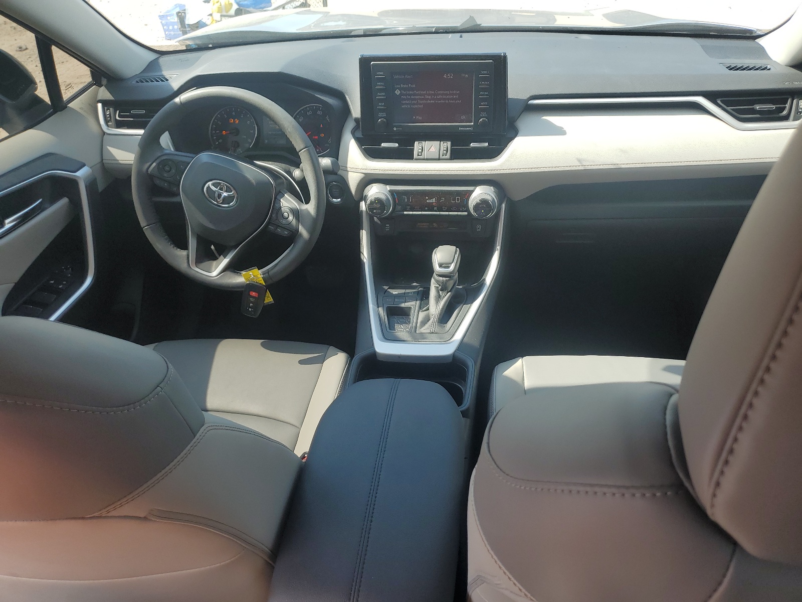 2T3C1RFV5MC167040 2021 Toyota Rav4 Xle Premium