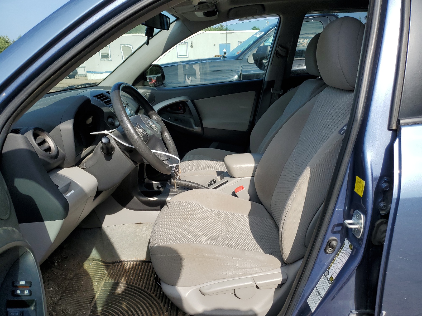 2T3BF4DV0BW096120 2011 Toyota Rav4