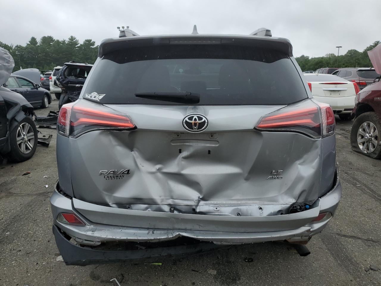 2T3BFREV0HW625005 2017 Toyota Rav4 Le