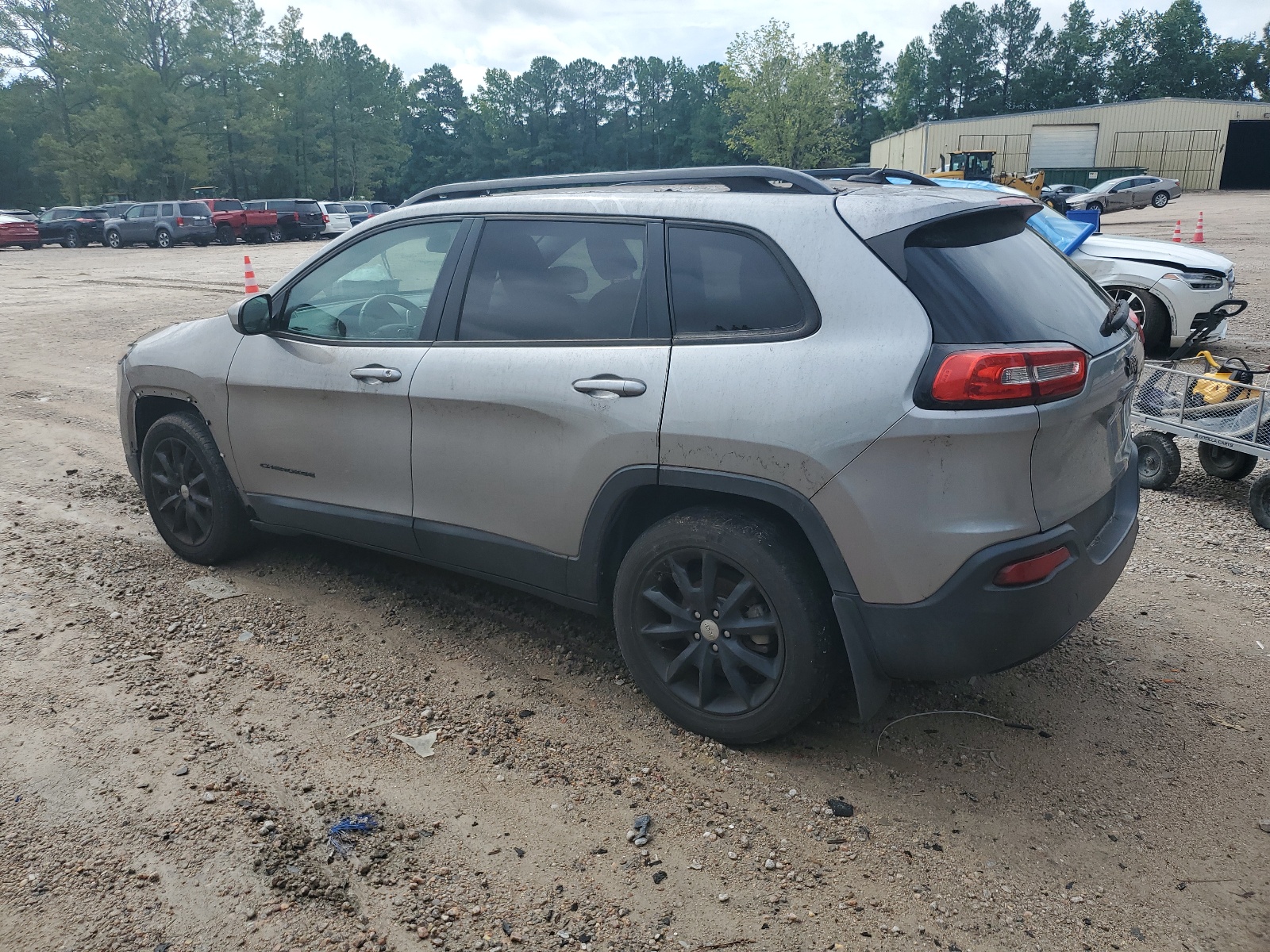 2014 Jeep Cherokee Latitude vin: 1C4PJLCBXEW295283