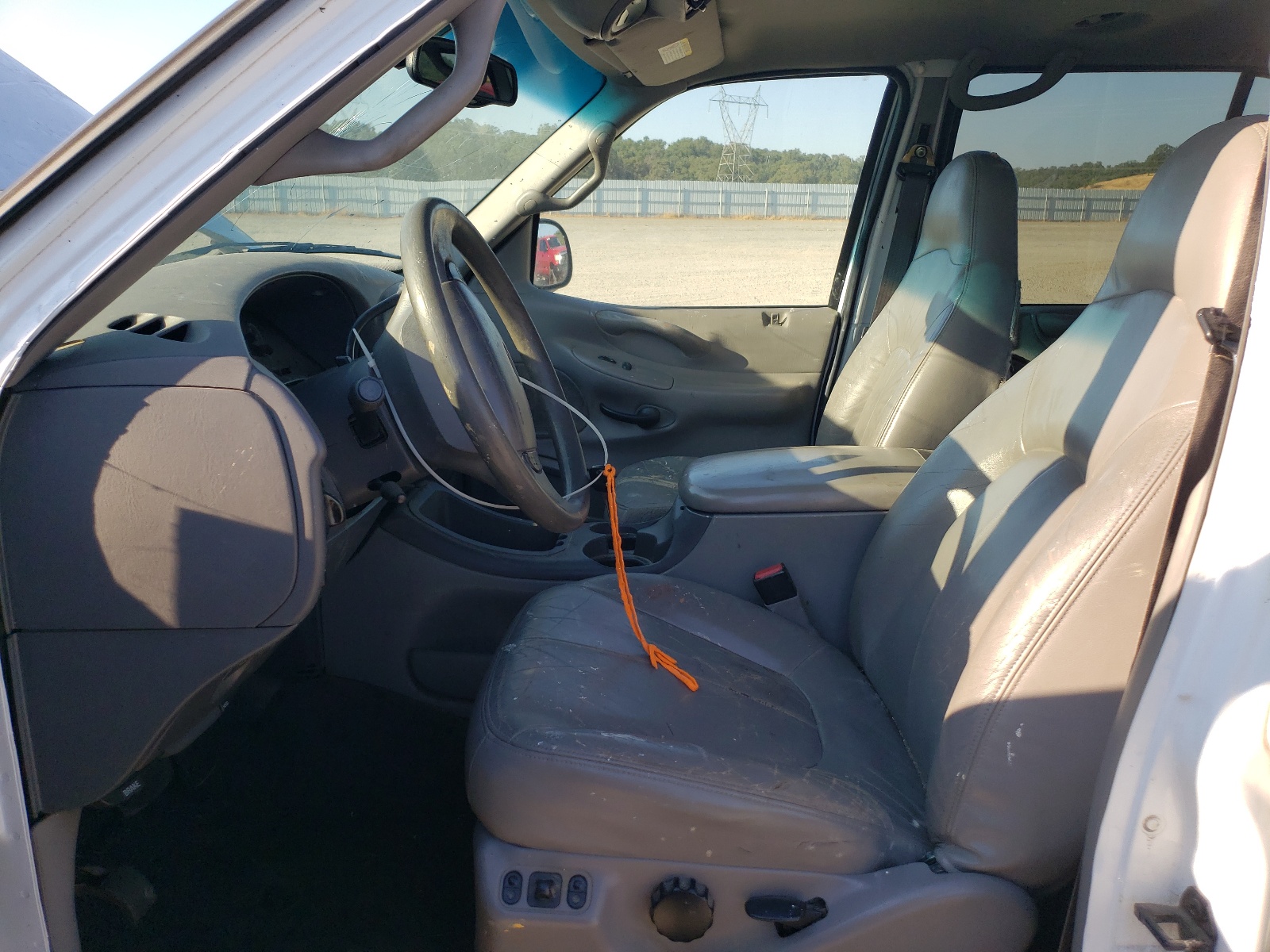 1FMPU16L61LB17961 2001 Ford Expedition Xlt