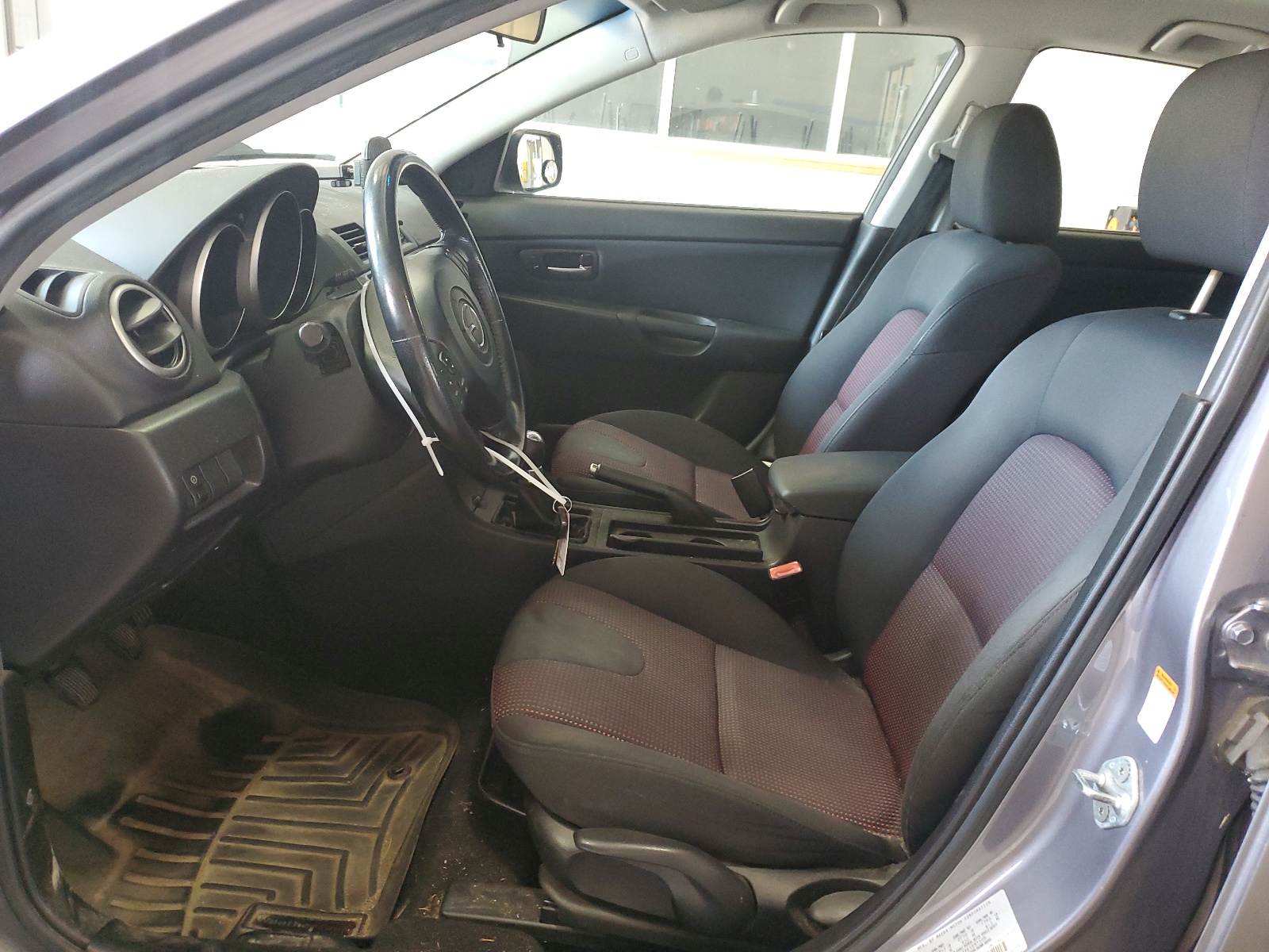 JM1BK343751318496 2005 Mazda 3 Hatchback