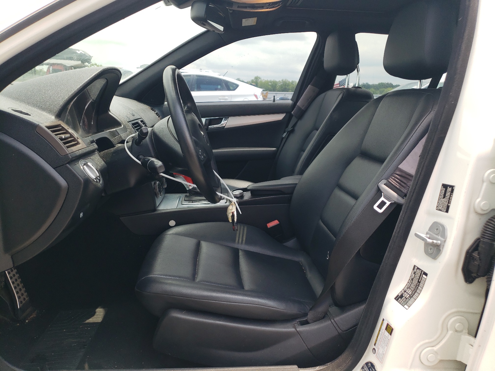 WDDGF81X39R052695 2009 Mercedes-Benz C 300 4Matic