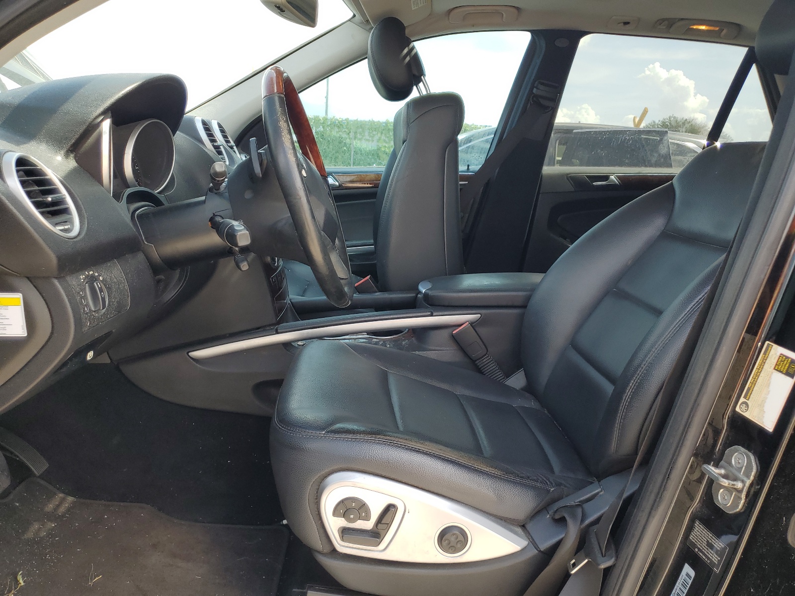 4JGBB5GB9AA604211 2010 Mercedes-Benz Ml 350