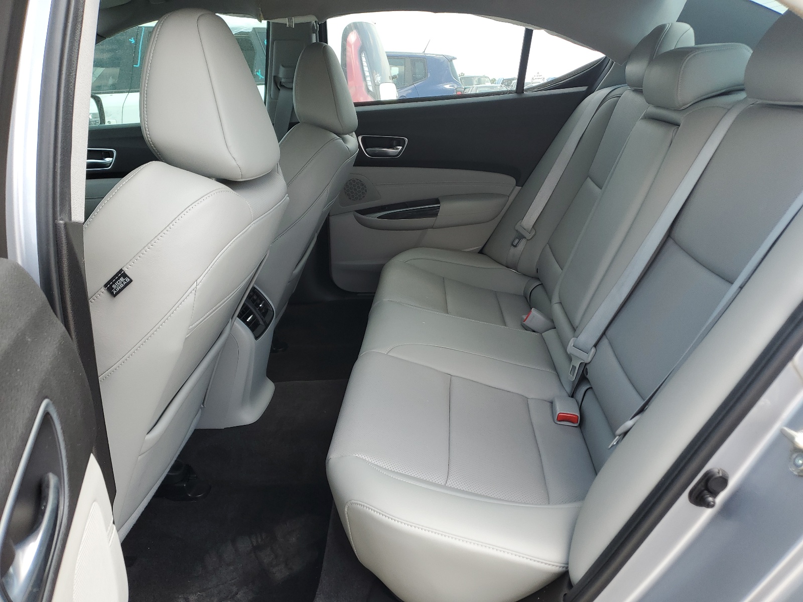 19UUB1F57JA000675 2018 Acura Tlx Tech