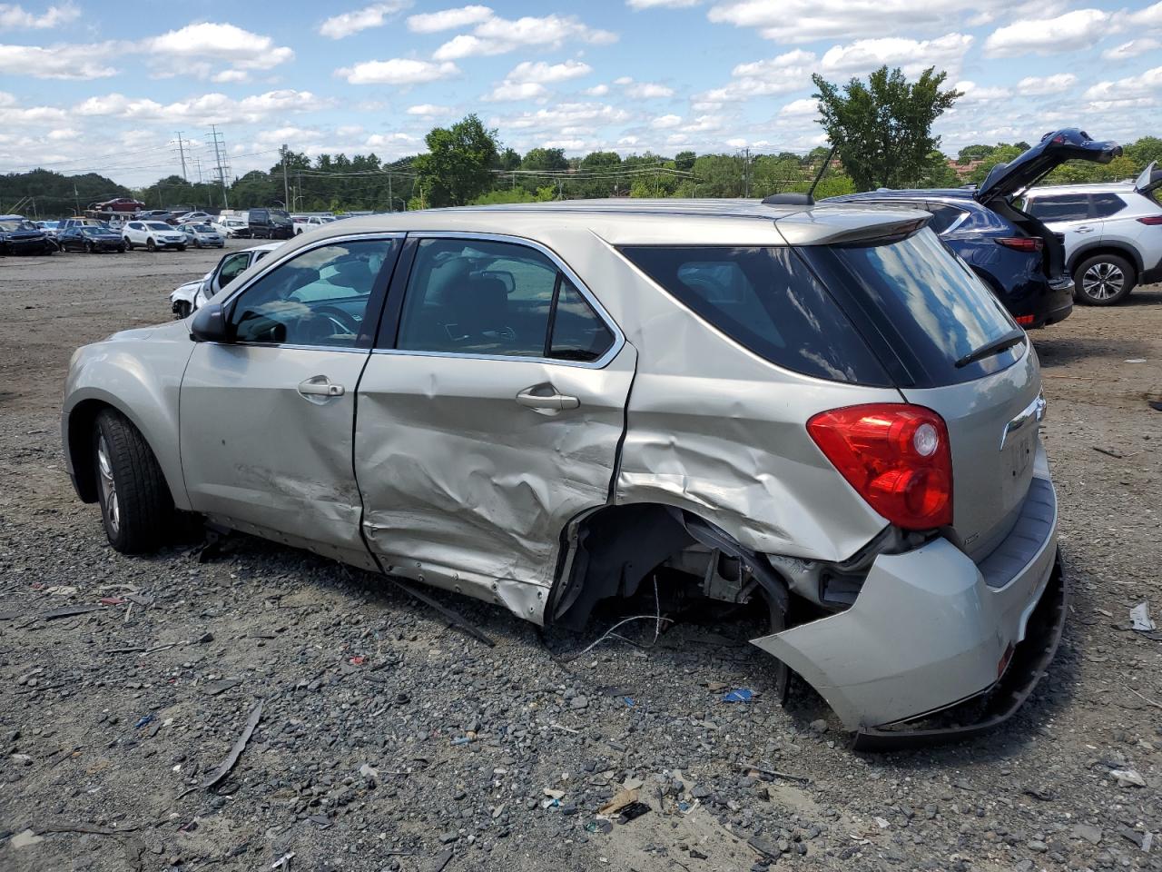 2GNFLEEK3F6135506 2015 CHEVROLET EQUINOX - Image 2