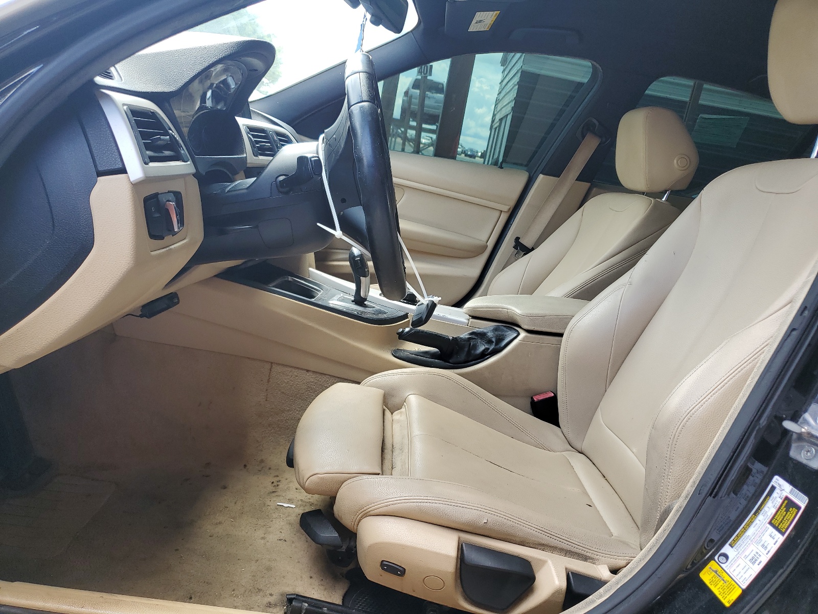 WBA3B1C50FK141214 2015 BMW 320 I