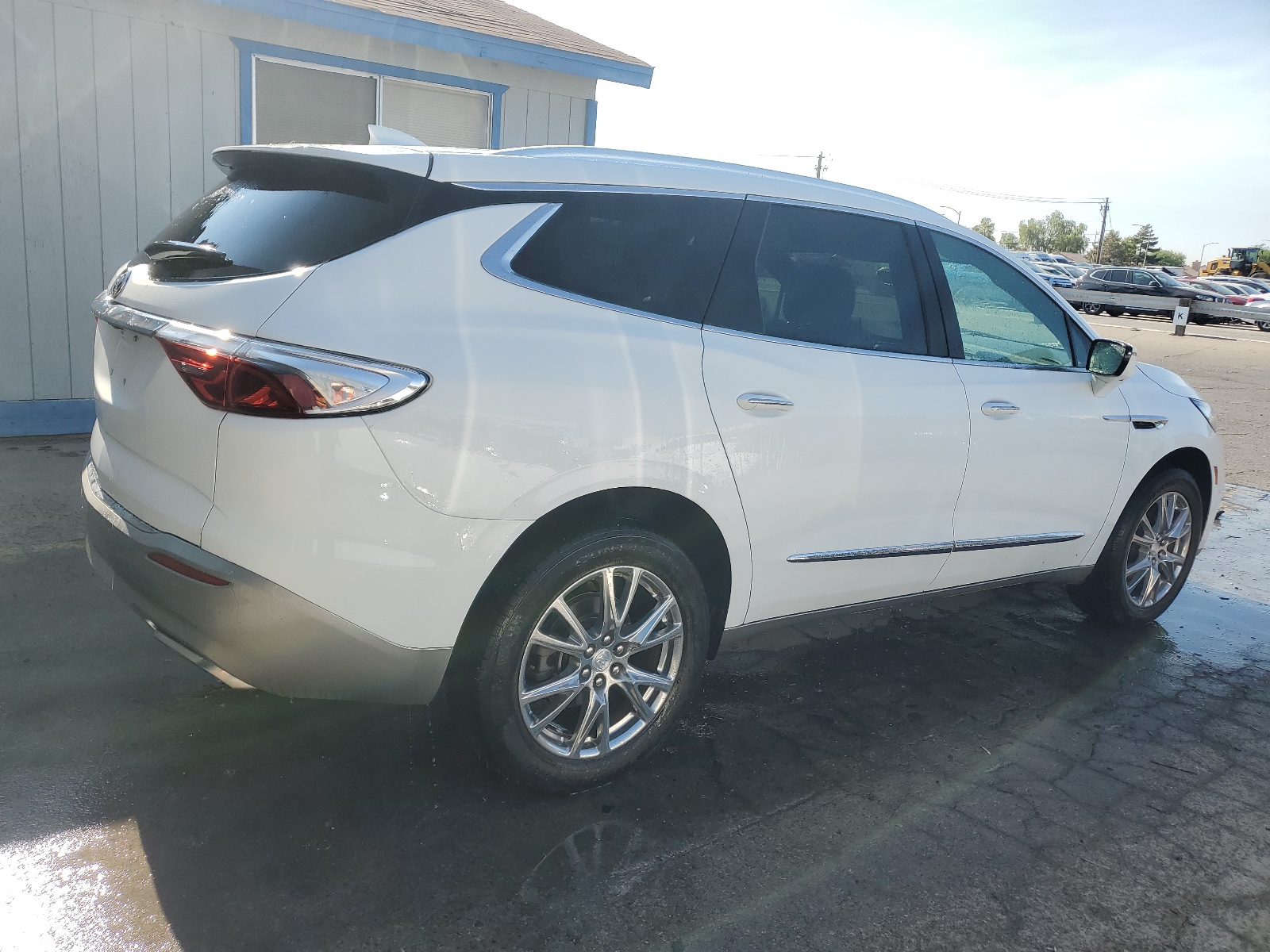 2022 Buick Enclave Premium vin: 5GAEVBKW8NJ114027