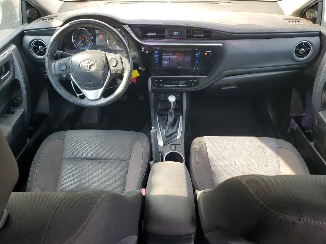 2017 Toyota Corolla L VIN: 2T1BURHE2HC867077 Lot: 62093774