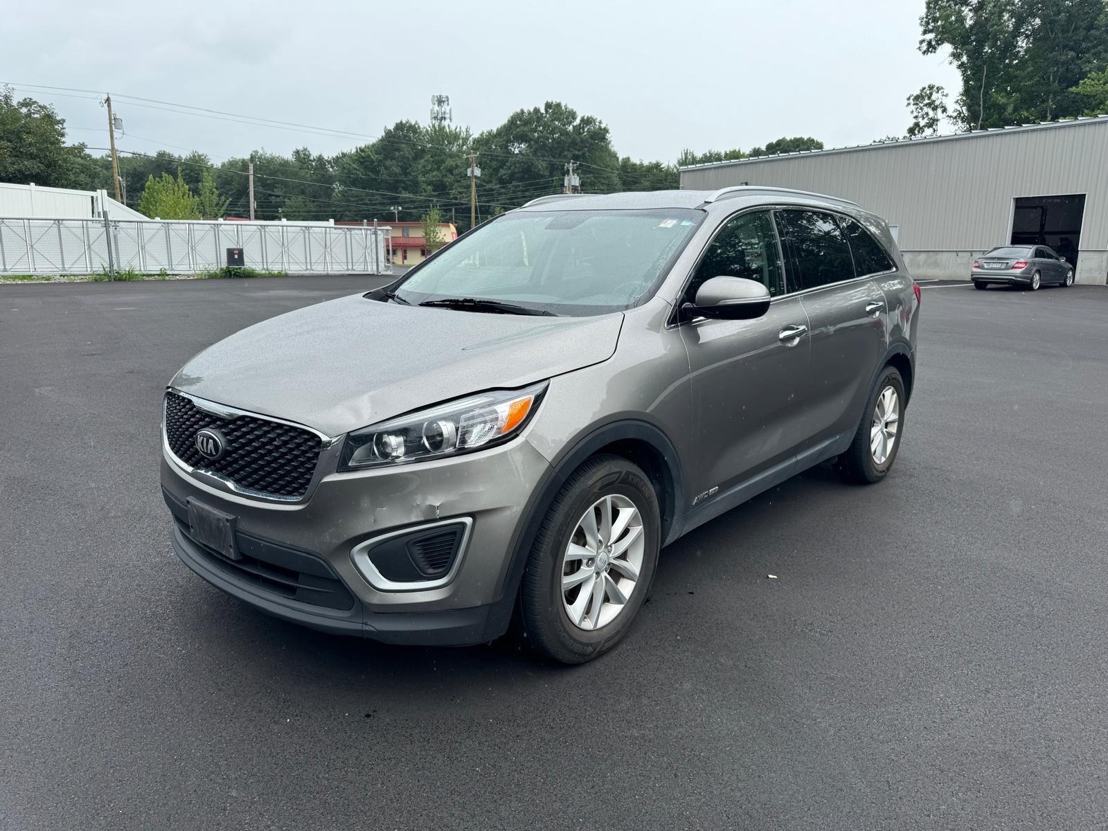 2018 Kia Sorento Lx vin: 5XYPGDA54JG429794