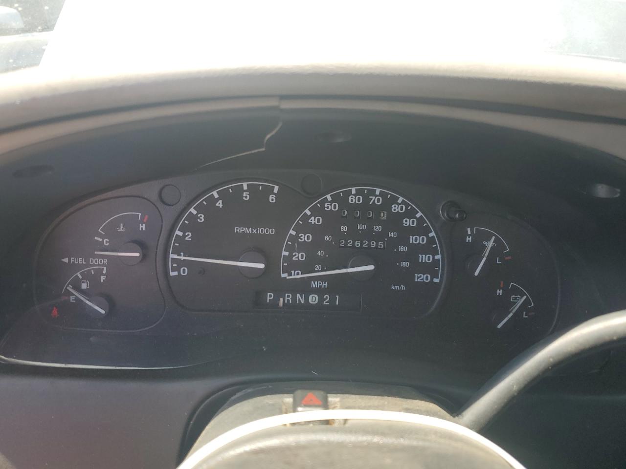 2000 Ford Explorer Xlt VIN: 1FMDU73E0YZA43455 Lot: 62177754