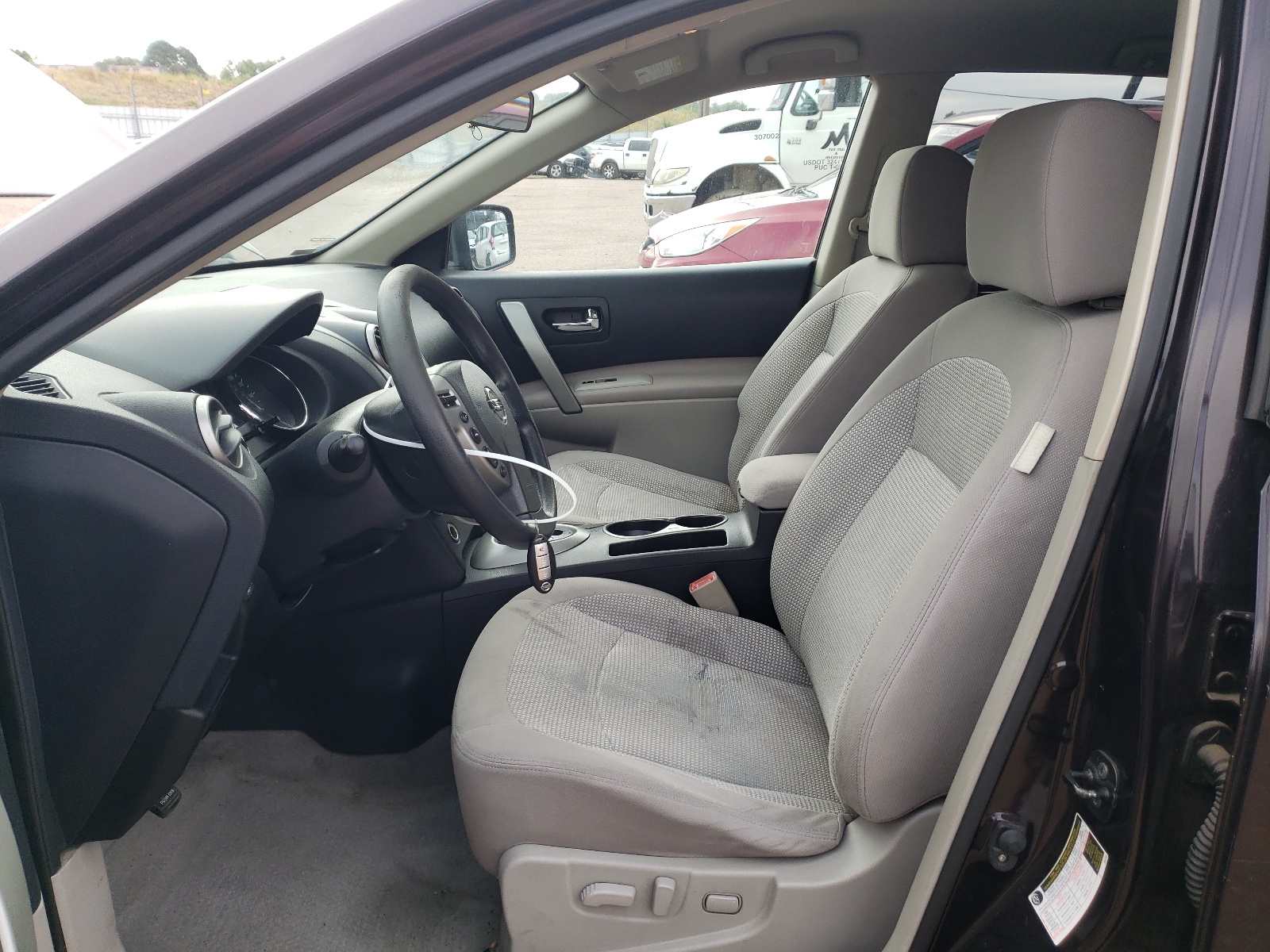 JN8AS5MT5BW176241 2011 Nissan Rogue S