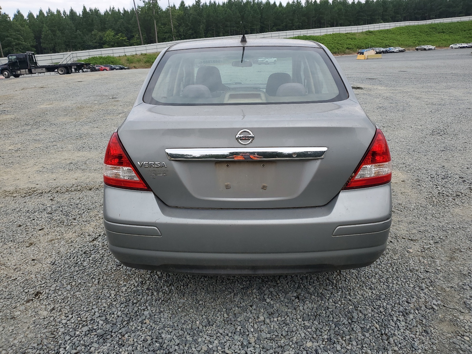 3N1BC11E58L351830 2008 Nissan Versa S