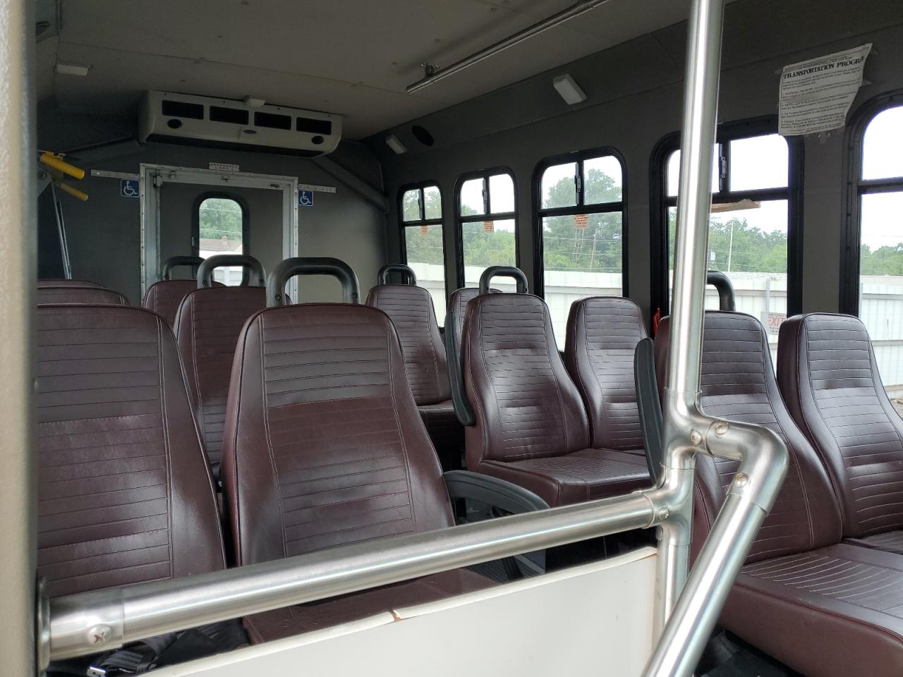 2008 Ford Econoline E350 Super Duty Cutaway Van VIN: 1FD3E35S98DB17571 Lot: 62897124