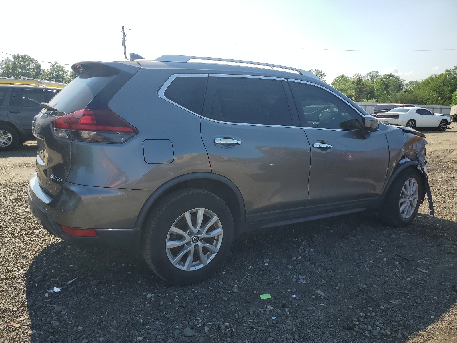 2019 Nissan Rogue S vin: KNMAT2MV2KP554602