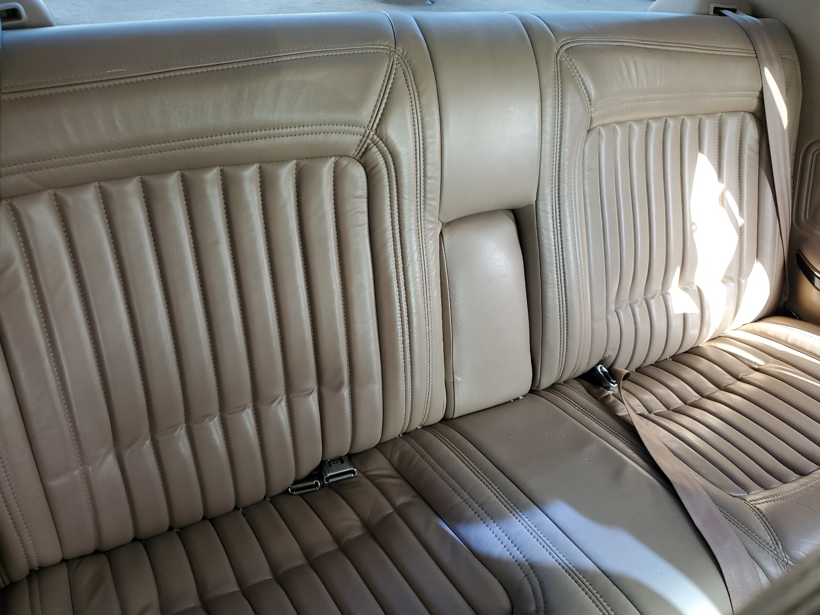 1G4EZ13C1LU416333 1990 Buick Riviera