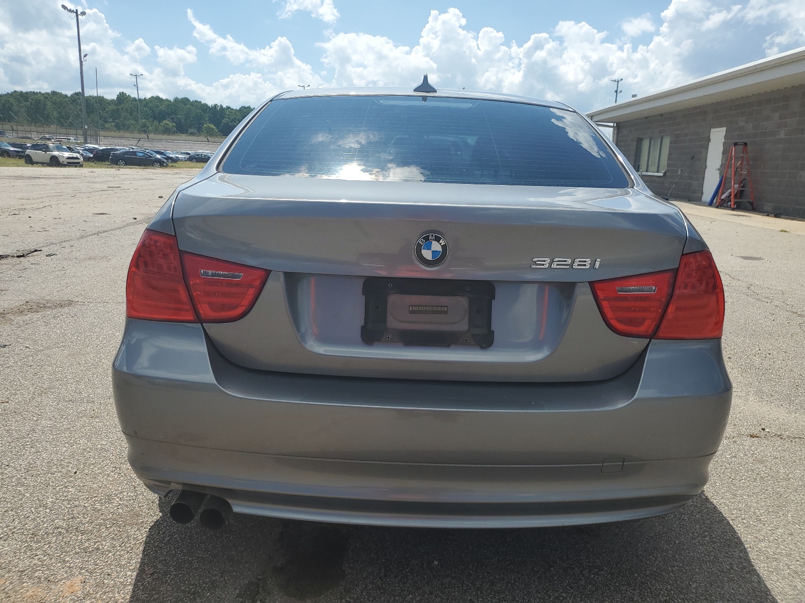 WBAPH77549NM45128 2009 BMW 328 I