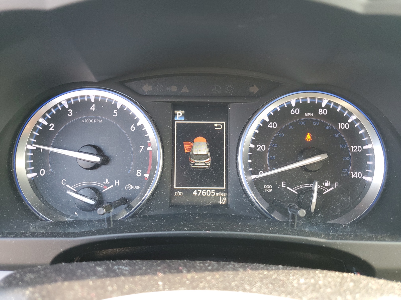 5TDJZRFH4JS558587 2018 Toyota Highlander Se