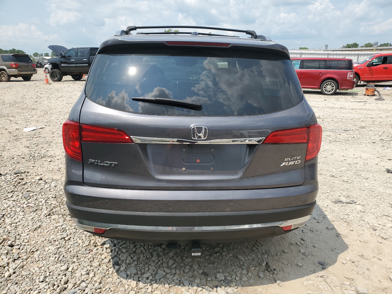 5FNYF6H08HB103964 2017 Honda Pilot Elite