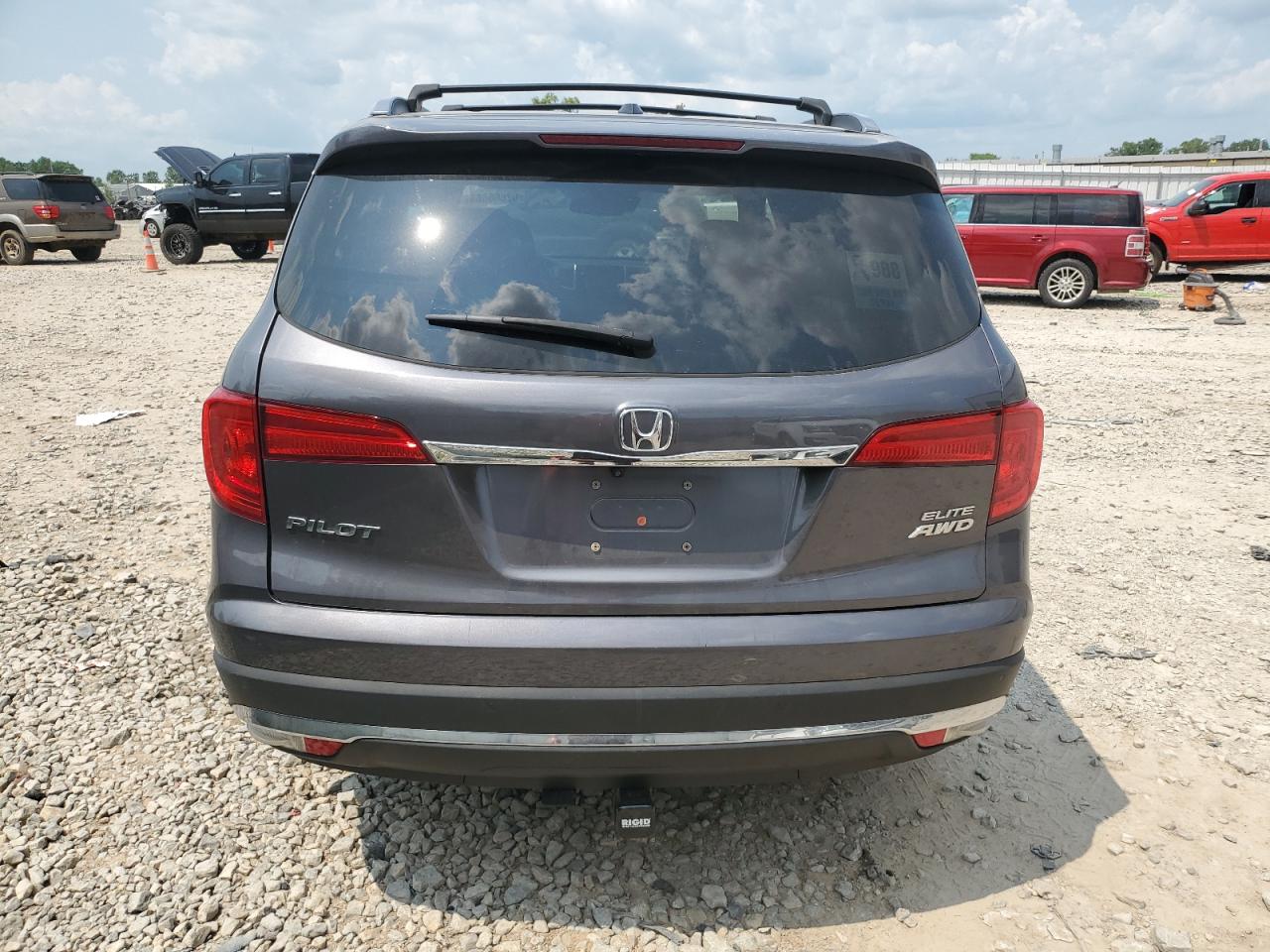 2017 Honda Pilot Elite VIN: 5FNYF6H08HB103964 Lot: 62806684