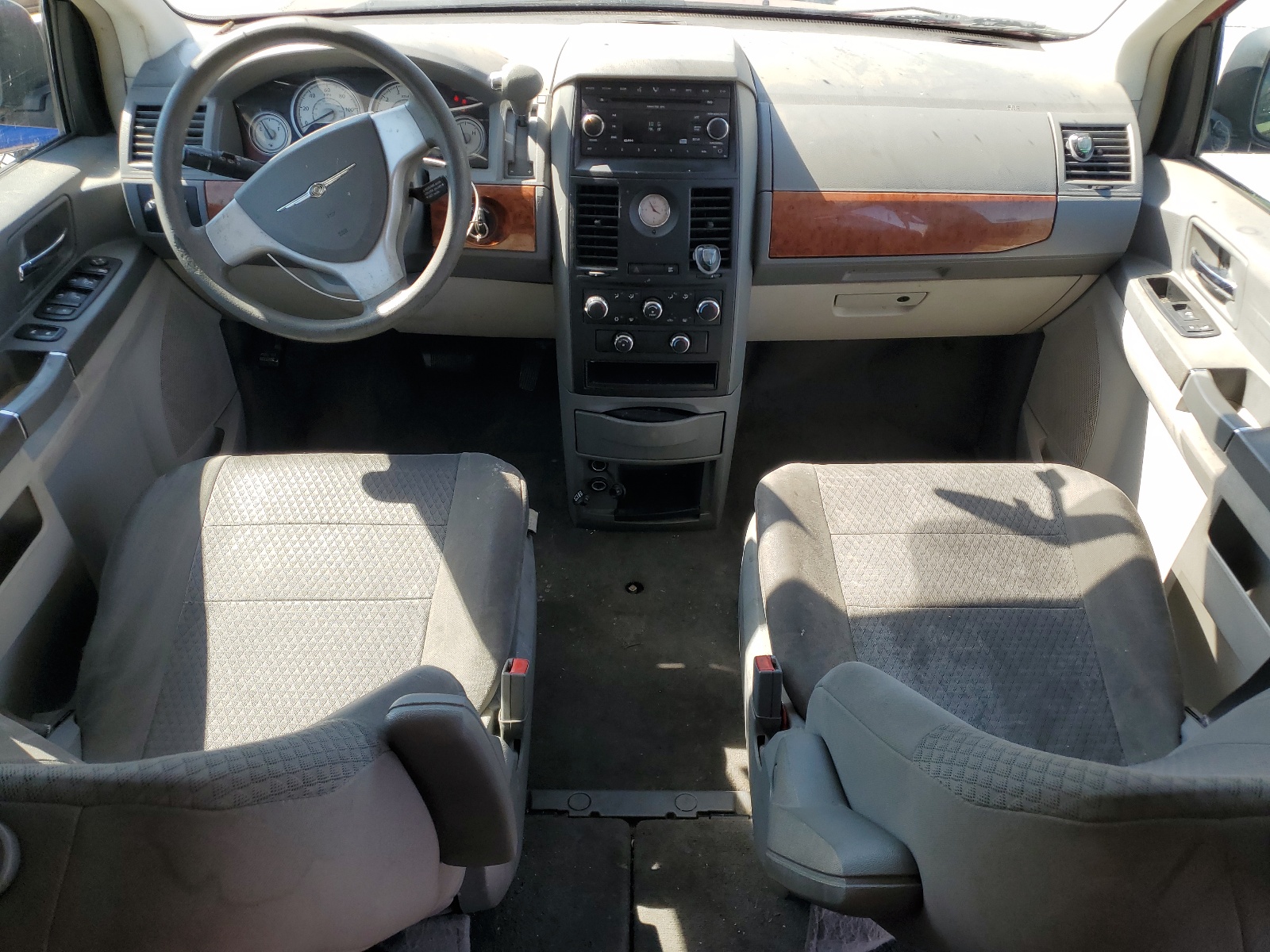 2A8HR44HX8R678202 2008 Chrysler Town & Country Lx