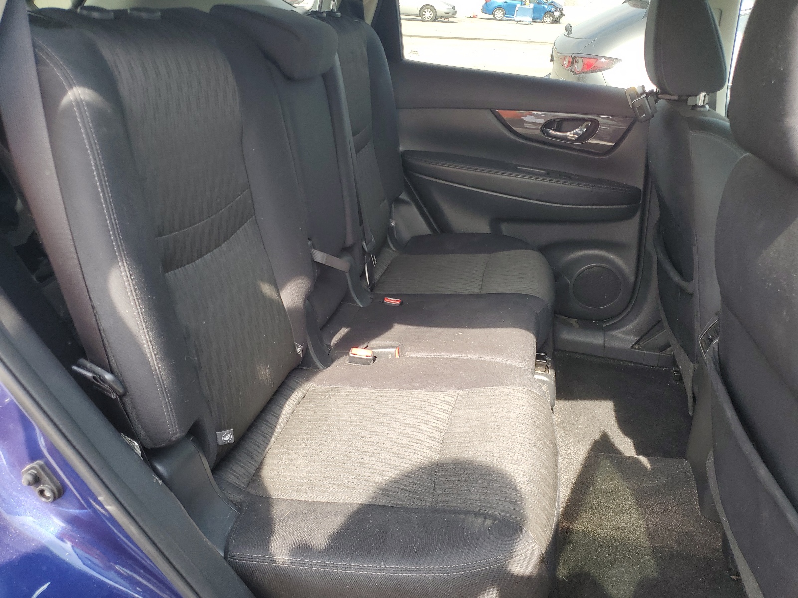 5N1AT2MV0JC710329 2018 Nissan Rogue S