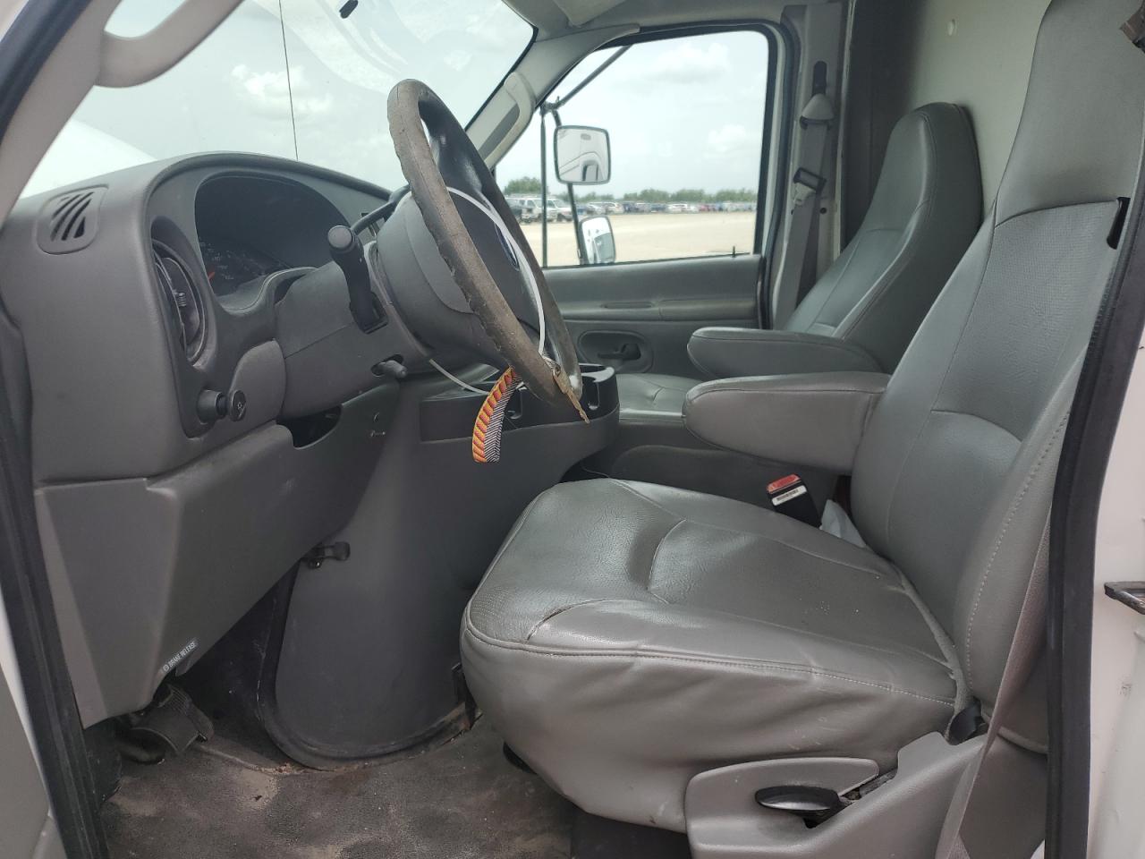 2006 Ford Econoline E350 Super Duty Cutaway Van VIN: 1FDWE35LX6HA44285 Lot: 61793154