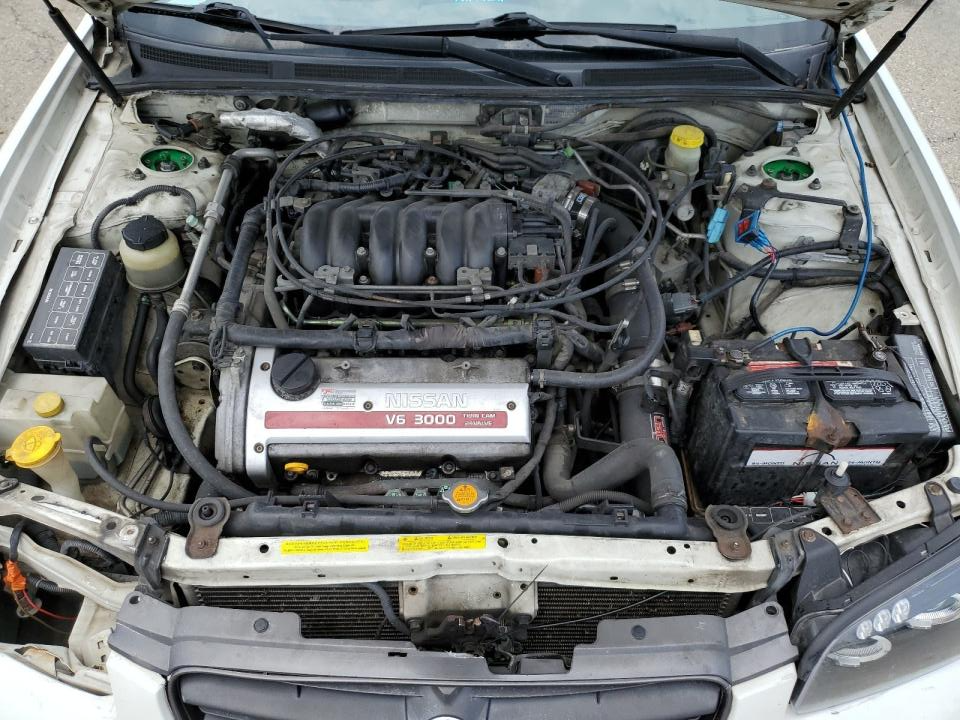 JN1CA31A51T304172 2001 Nissan Maxima Gxe