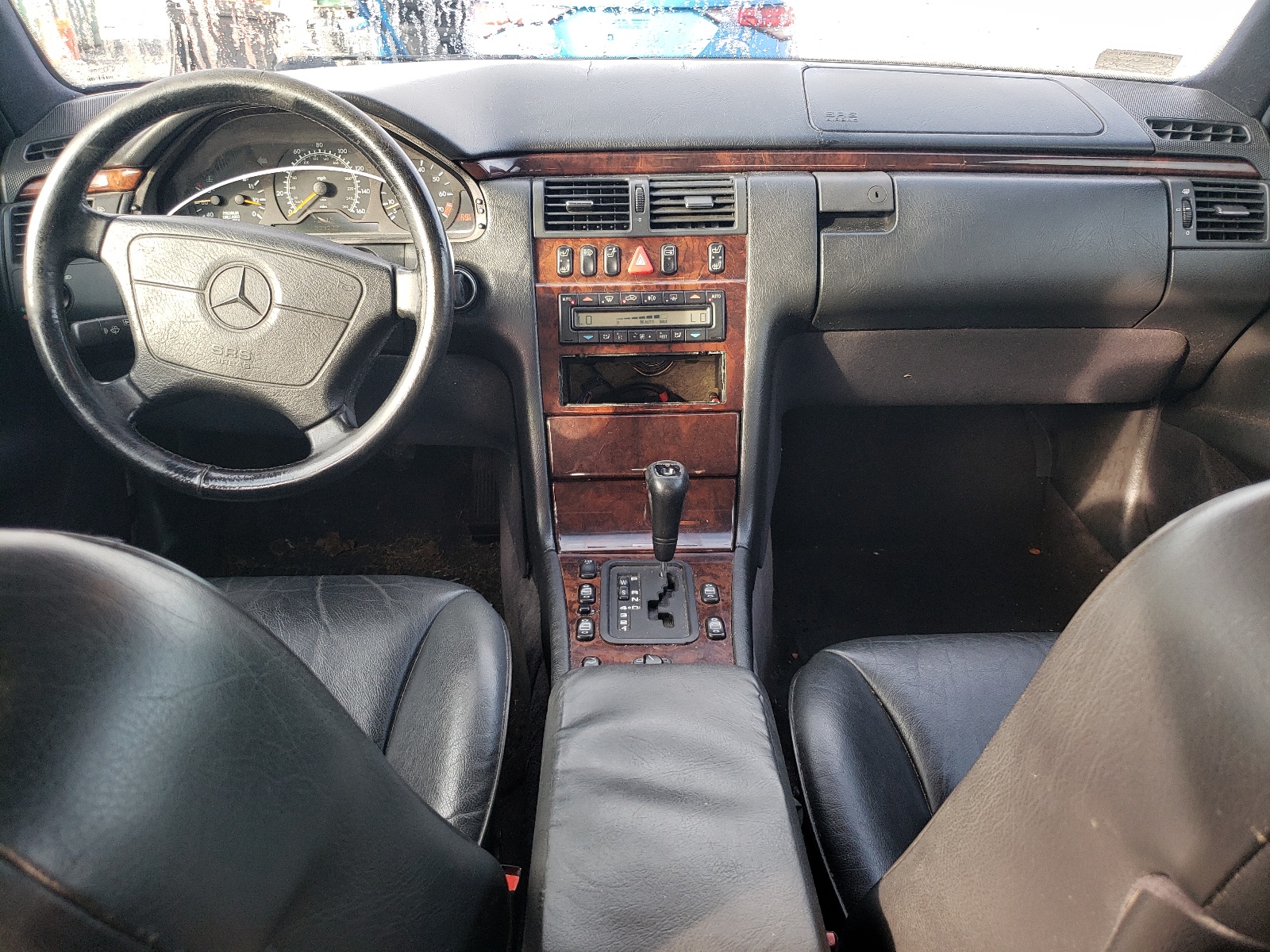 WDBJF55FXVA311139 1997 Mercedes-Benz E 320