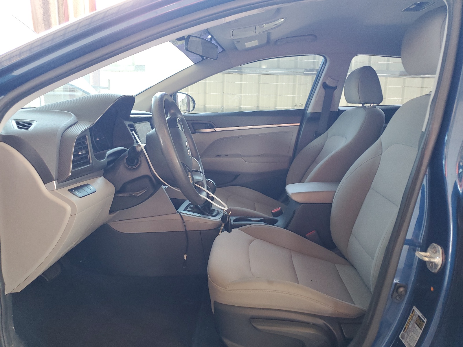 2019 Hyundai Elantra Se vin: 5NPD74LF4KH485446