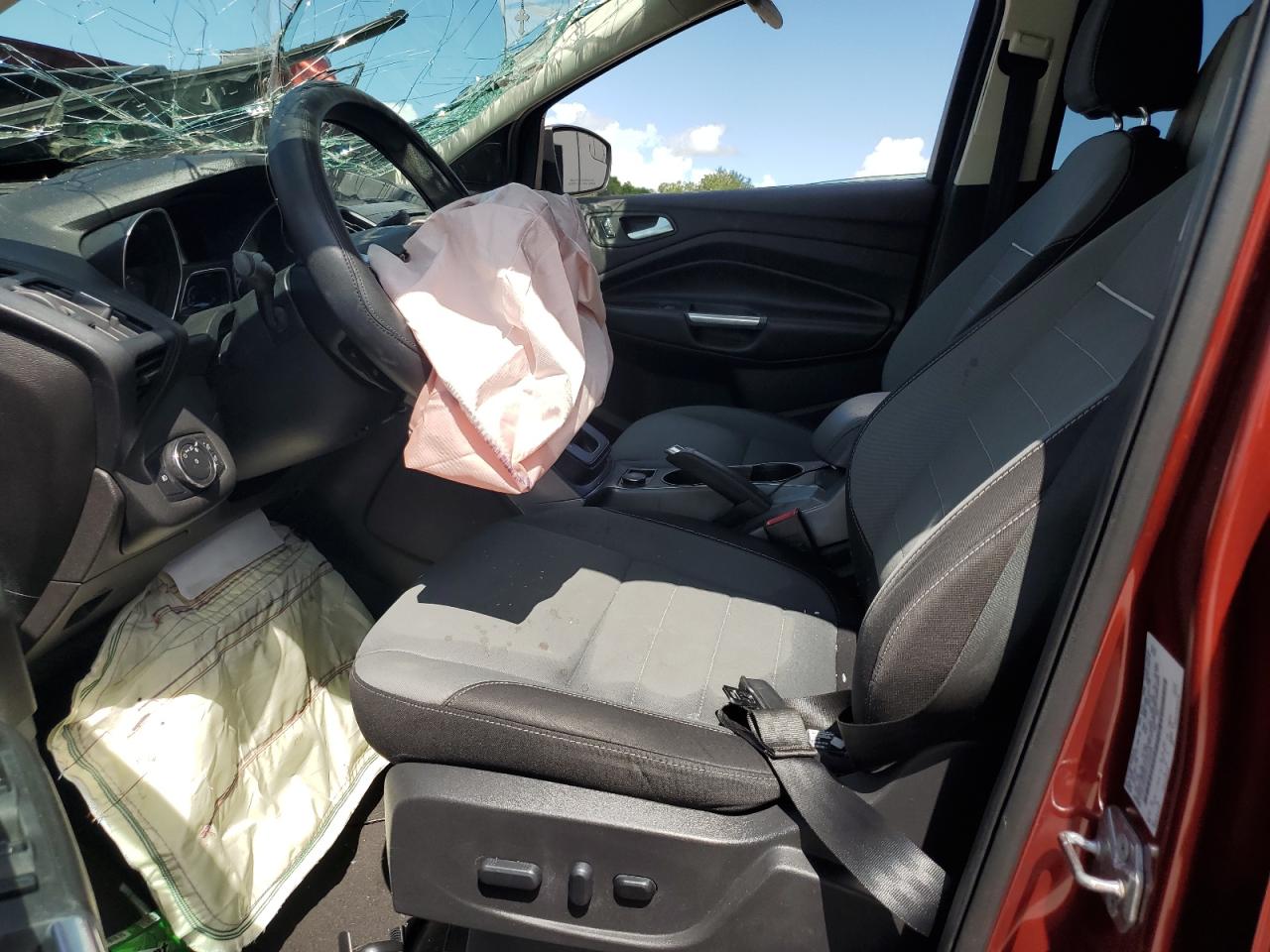 2015 Ford Escape Se VIN: 1FMCU9GX5FUA86685 Lot: 60557084