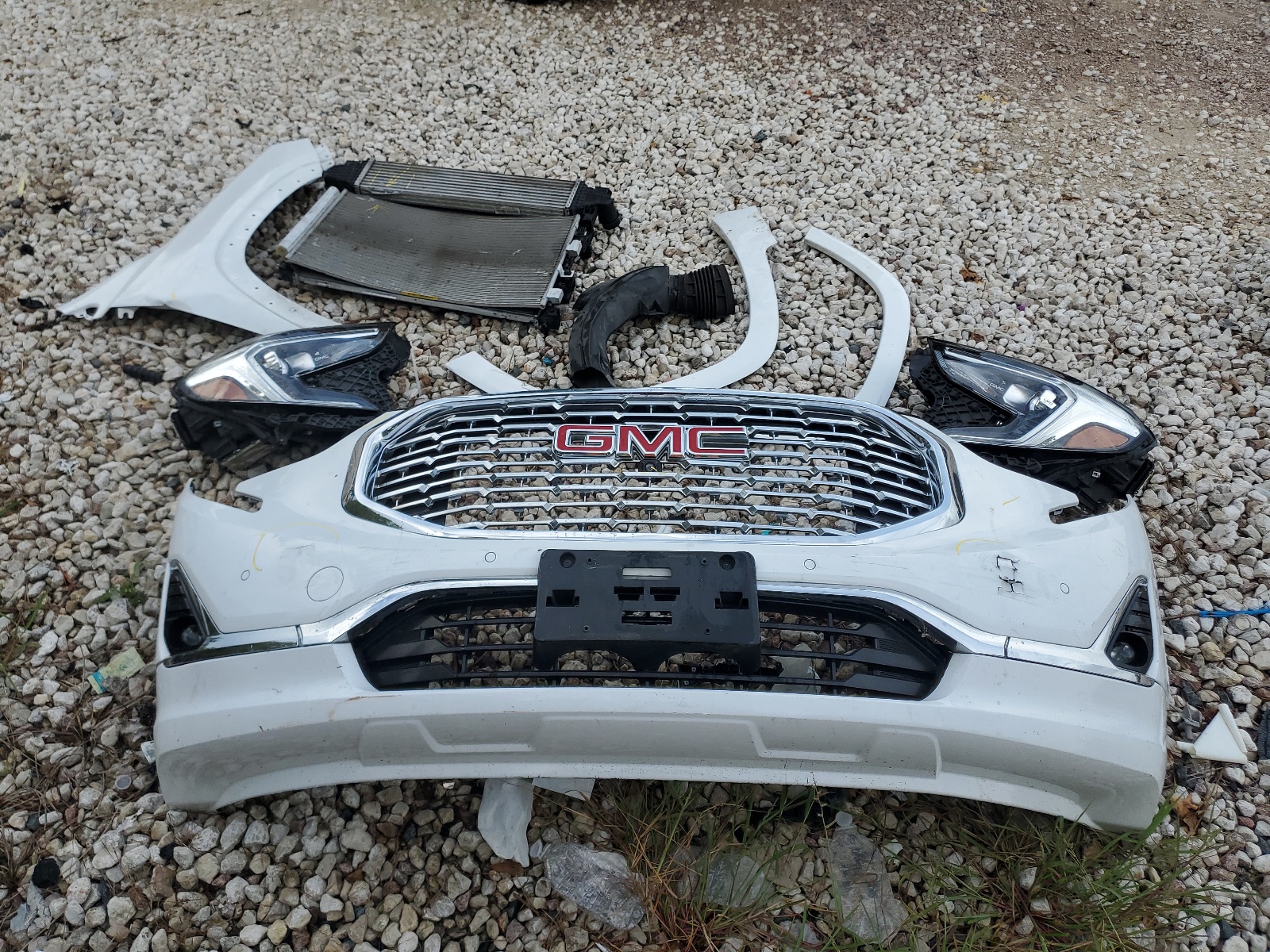 3GKALSEX4KL383867 2019 GMC Terrain Denali