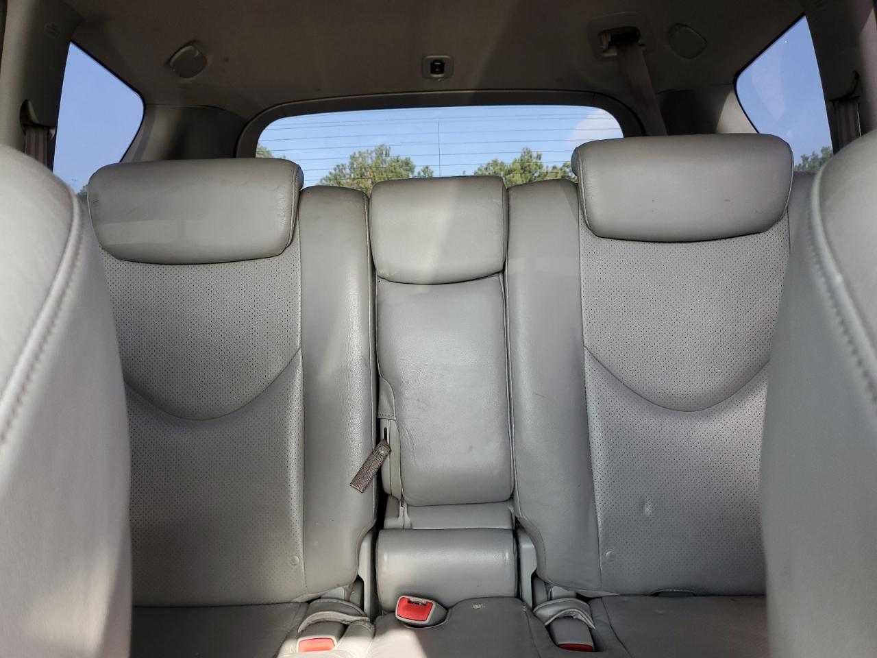 2007 Toyota Rav4 Limited VIN: JTMBK31V276015640 Lot: 63126184