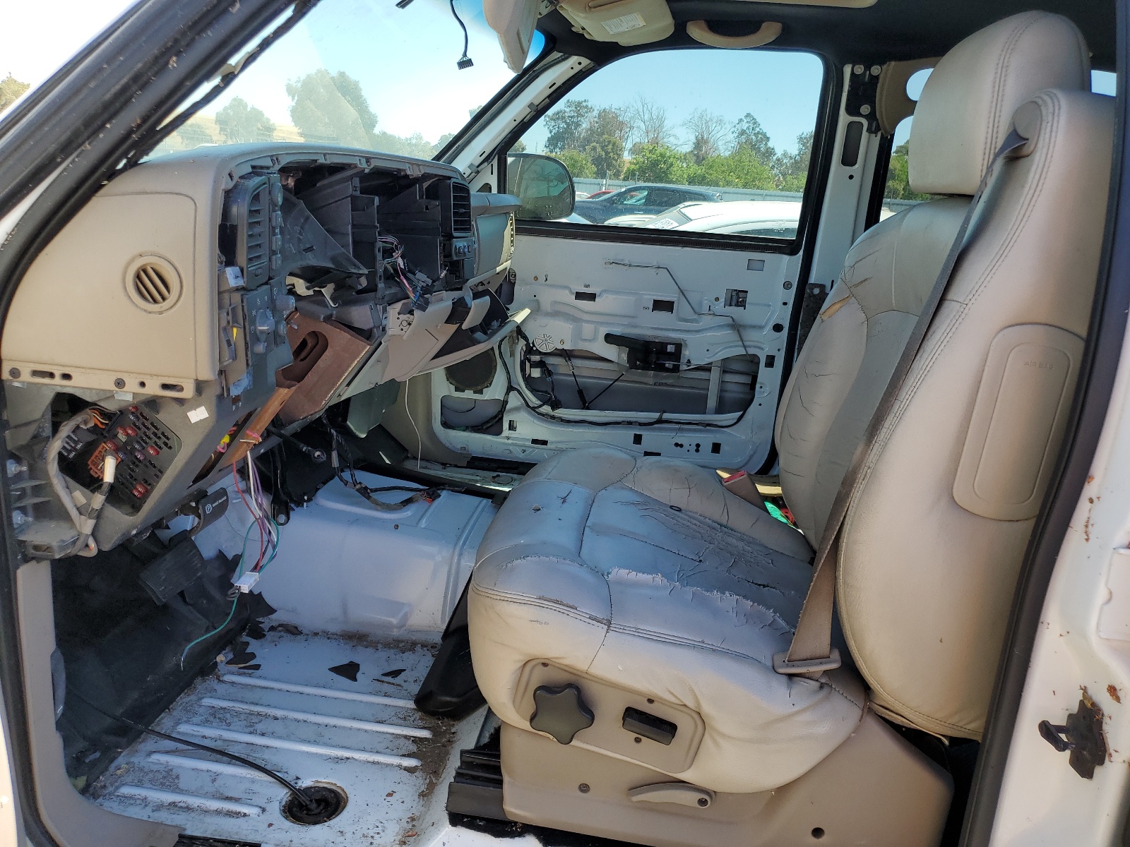 1GNEK13TX2R145080 2002 Chevrolet Tahoe K1500