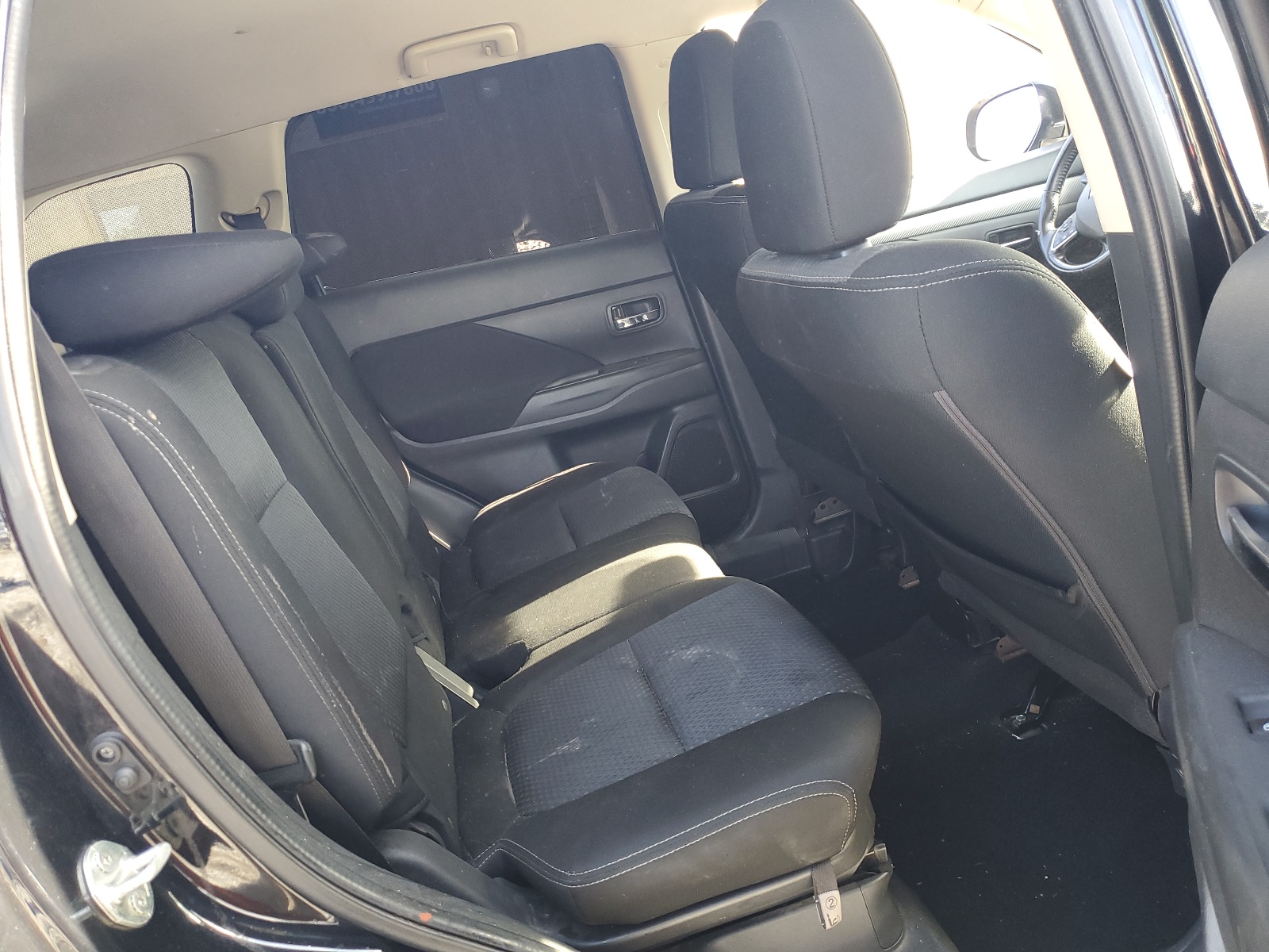 JA4AD3A33GZ014090 2016 Mitsubishi Outlander Se